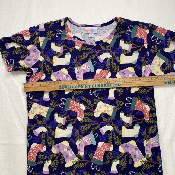 Lularoe Short Sleeve T Shirt Christmas Stockings Blue Womens Size 12 - Picture 5 of 7